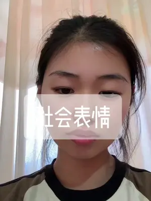 不同的文化和民族有不同的表情规则，这些规则影响着人们如何表达和理解...